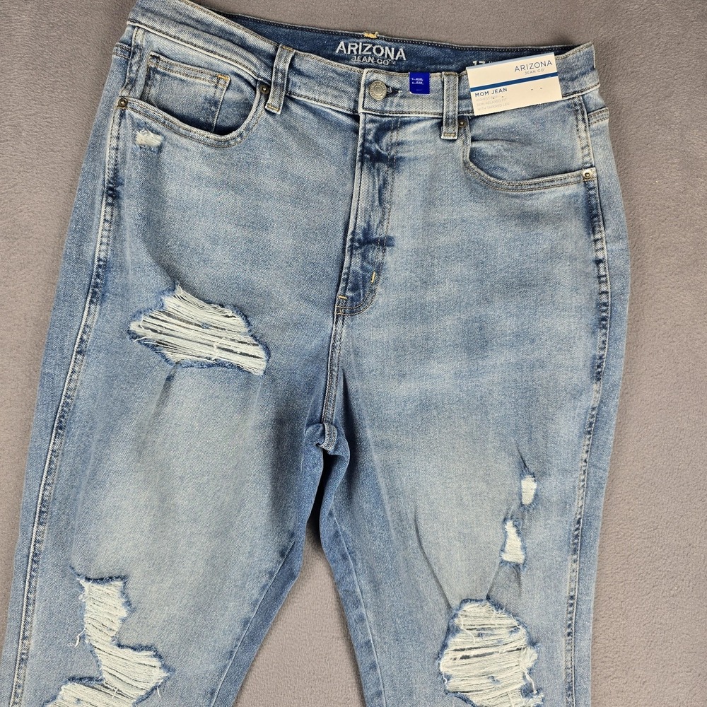 Arizona Jean Co Mom‎ Jeans Juniors 17 Medium Wash Blue High Rise Distressed